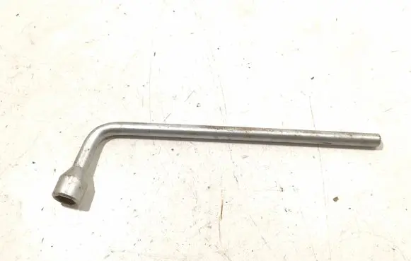 Mercedes-Benz E W211 Wheel nut wrench 1205810246