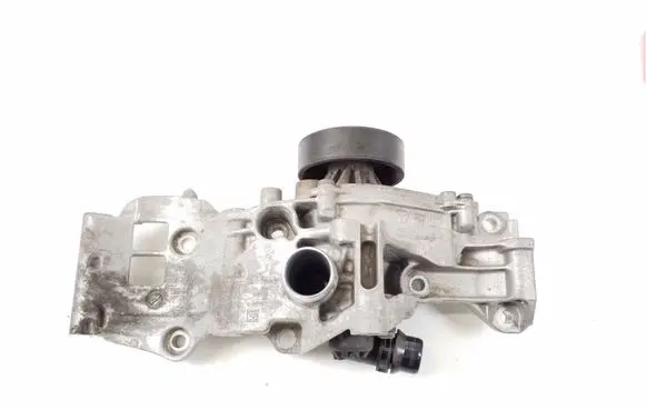 Mini Cooper Countryman F60 Water pump 8631940