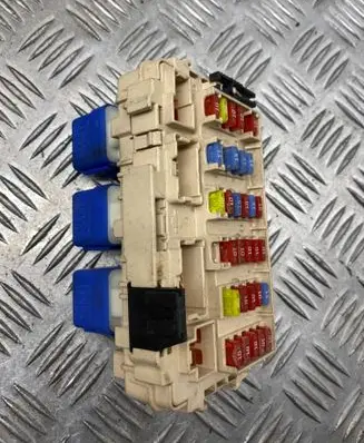 Nissan X-Trail T30 Fuse box set