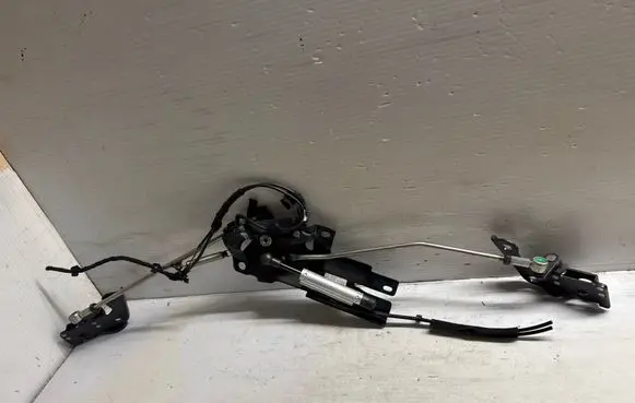 Volvo C70 Convertible roof lock/latch 30633400