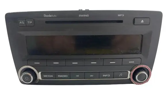 Skoda Octavia Mk2 (1Z) Radio/CD/DVD/GPS head unit 1Z0035161F