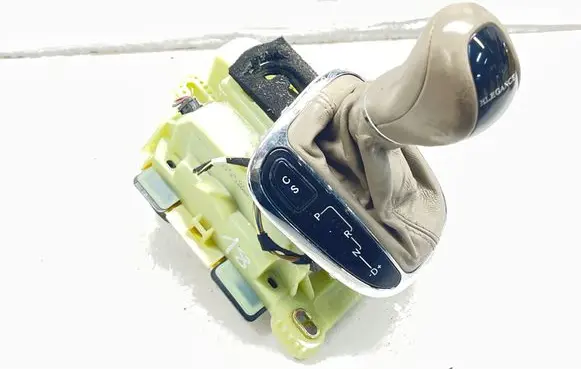 Mercedes-Benz CLK A209 C209 Gear shifter/selector A2032675524