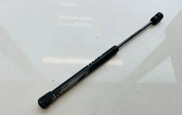 Chrysler 300 - 300C Front bonnet/hood damper/strut 1227442