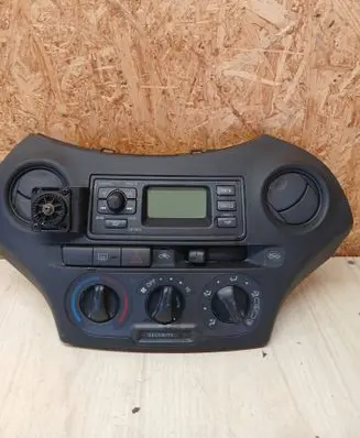 Toyota Yaris Radio/CD/DVD/GPS head unit 8611052140 CNTS0371A