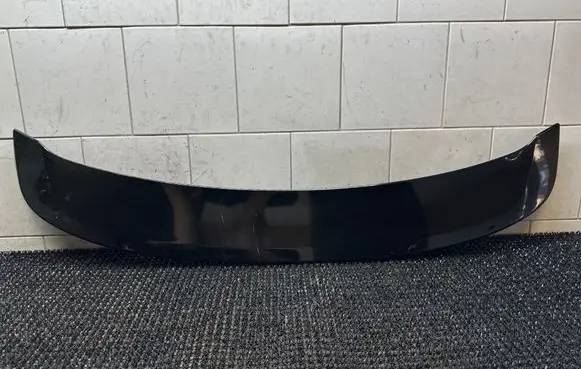 Tailgate/trunk spoiler