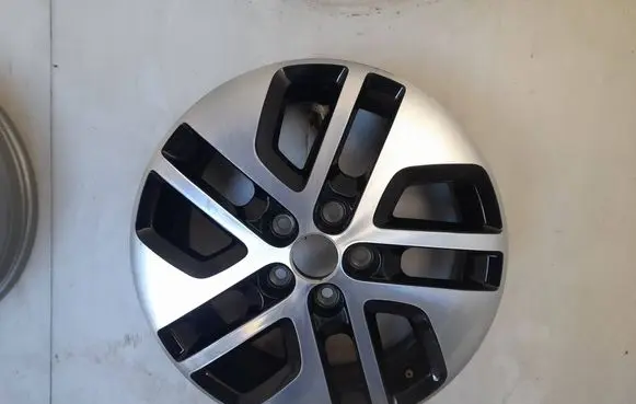 Renault Trafic III (X82) R17 alloy rim 403009015R