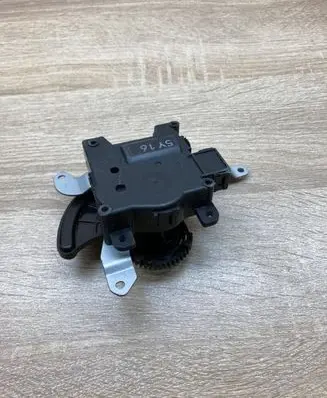 Honda CR-V Air flap motor/actuator 5Y16