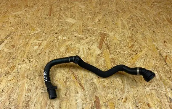 BMW 1 F40 Engine coolant pipe/hose 6832801 1594831
