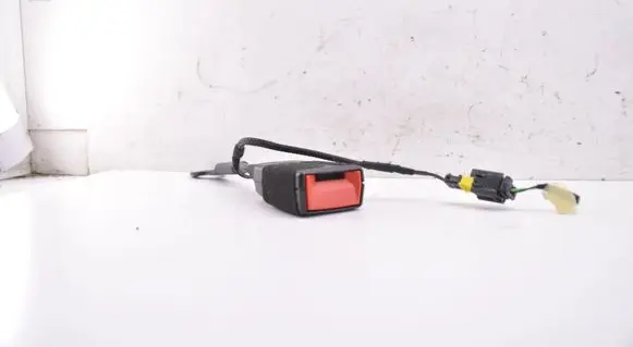 Opel Mokka B Front seatbelt buckle 9834687280