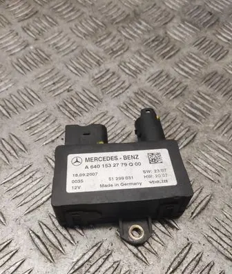 Mercedes-Benz B W245 Glow plug pre-heat relay a640153279q