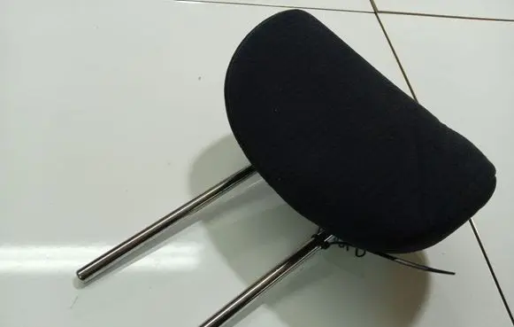 Honda FR-V Front seat headrest 