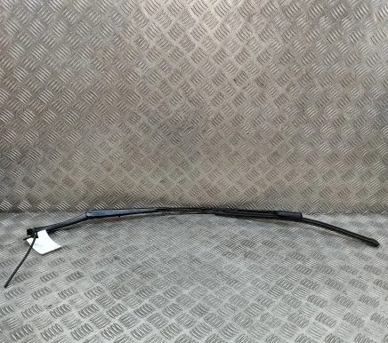 Tesla Model Y Front wiper blade arm 149024900B