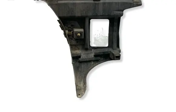 Volvo V70 Rear bumper mounting bracket 8648198