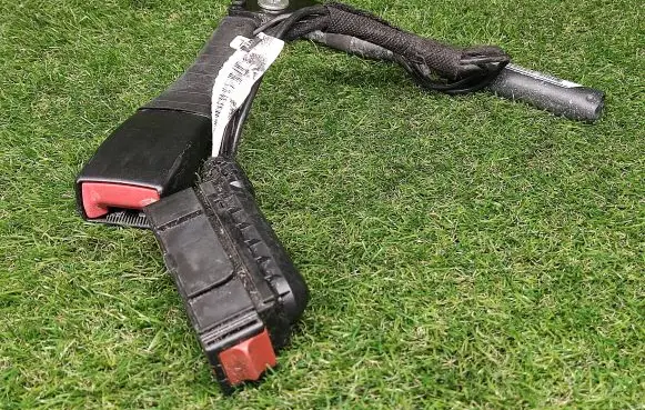 Opel Corsa D Front seatbelt buckle 13286181 615375200G