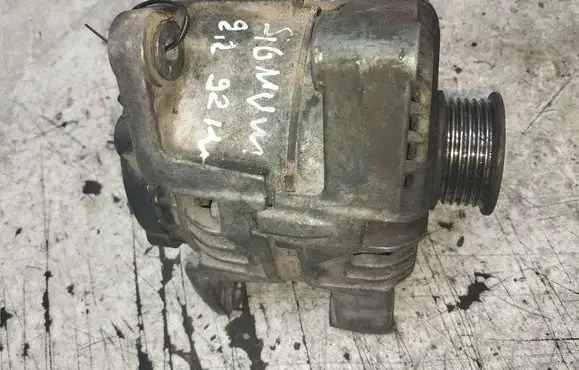 Opel Zafira B Generator/alternator 0124525030