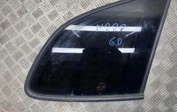 Hyundai Santa Fe Rear side window 43R000381 E000008 DOT748AS2M32
