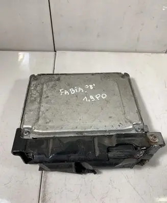 Skoda Fabia Mk2 (5J) Engine control unit/module 038906019NS