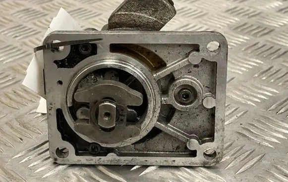 Iveco Daily 3rd gen Vacuum pump D151B 130901