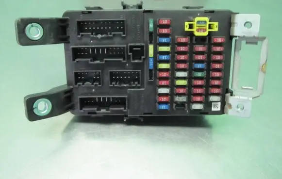 KIA Rio Fuse module KI7030386 919501G 09276D