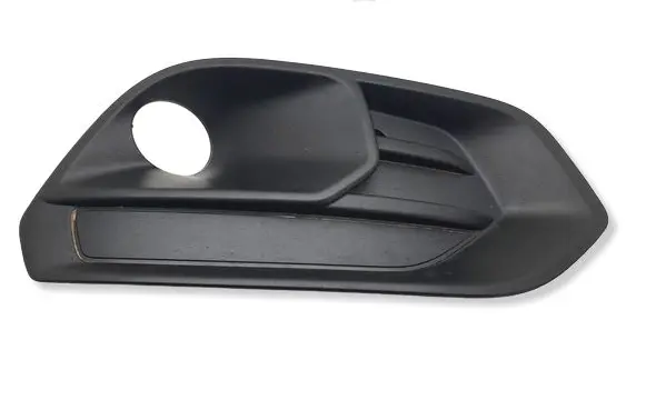 Iveco Daily 6th gen Front bumper lower grill 105802356346