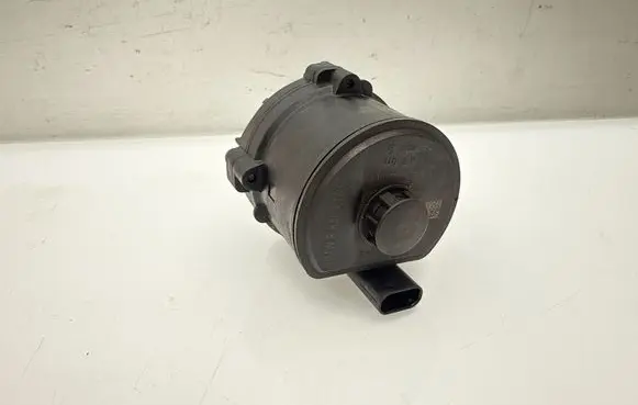 BMW 3 G20 G21 Electric auxiliary coolant/water pump 8840614