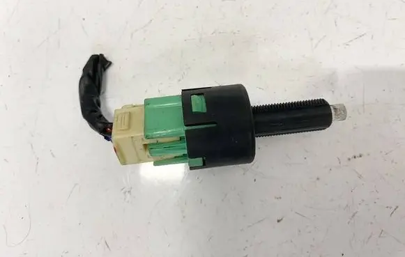 Mitsubishi Outlander Brake pedal sensor switch