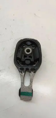 Peugeot 2008 II Gearbox mounting bracket 9824116780