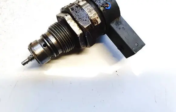 Mercedes-Benz E W212 Fuel pressure sensor a6110780449 0281002494