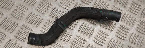 Mercedes-Benz CLS C218 X218 Engine coolant pipe/hose A2185011682