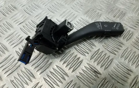 Volkswagen Golf V Wiper control stalk 1K0953519J