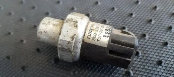 Air conditioning (A/C) pressure sensor