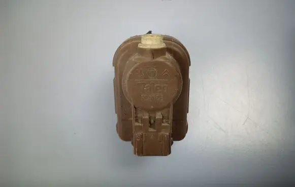 Headlight level adjustment motor