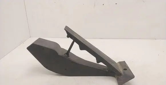 BMW 1 E81 E87 Accelerator throttle pedal 6766931 25916010 2006051