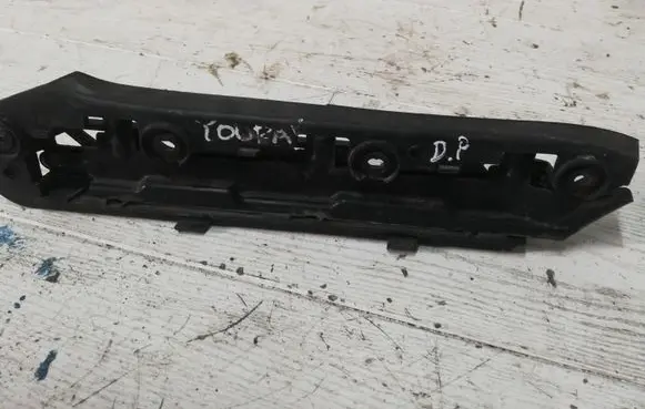 Volkswagen Touran I Front bumper mounting bracket