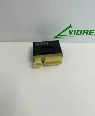 Citroen C4 II Picasso Coolant fan relay 9801916680