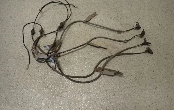 Suzuki Splash ABS wheel speed sensor 