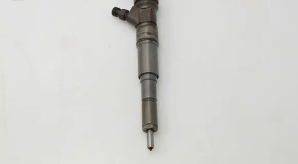 BMW 5 E60 E61 Fuel injector 7794652
