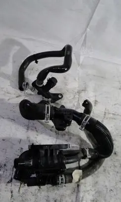 Ford Kuga II Thermostat/thermostat housing