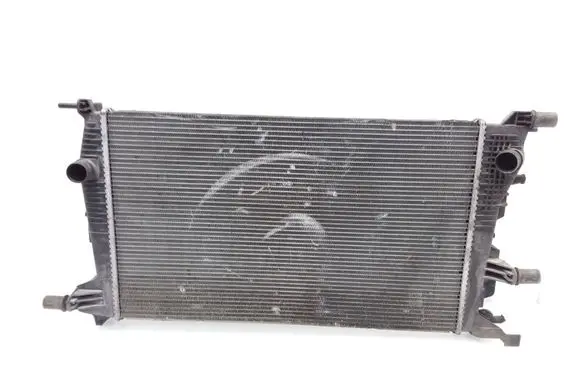 Renault Megane III Coolant radiator 214100002R M135372F