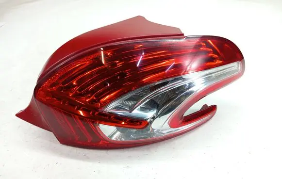 Peugeot 208 I Rear/tail lights 9672628380