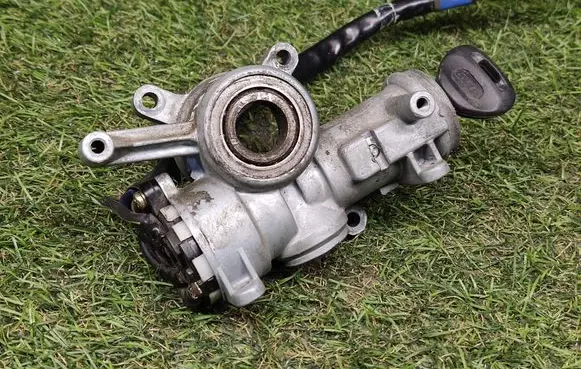 Opel Frontera A Ignition lock 337184