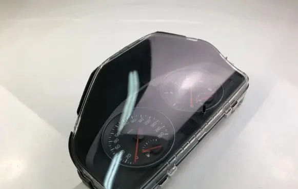 Speedometer (instrument cluster)