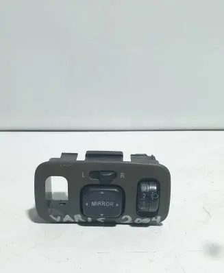 Toyota Yaris Wing mirror switch 5472J20