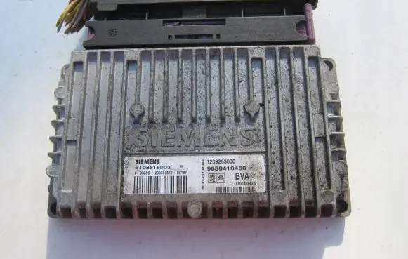 Peugeot 406 Gearbox control unit/module 9638416480 S108518003F