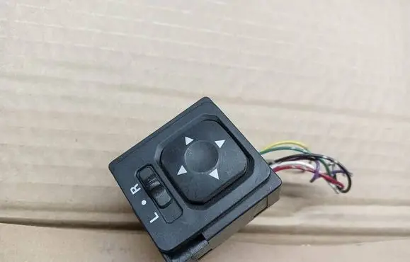 Mitsubishi Space Star Wing mirror switch