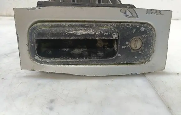 Volkswagen Caddy Loading door lock 2K0827426A
