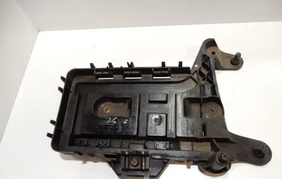 Volkswagen PASSAT B6 Battery tray 1K0915333C 1K0915333 1652