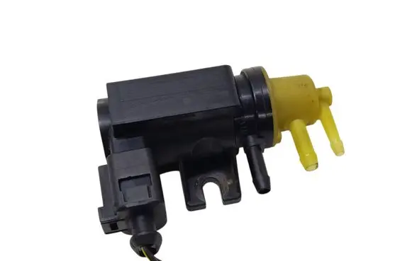 Skoda Octavia Mk2 (1Z) Turbo solenoid valve 1K0906627A 70086800 08T150