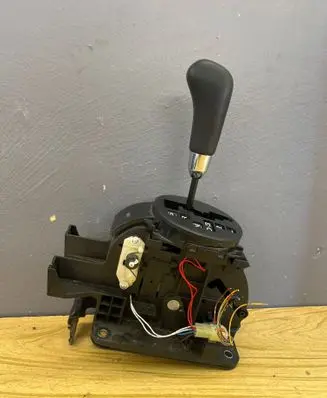 Suzuki Grand Vitara II Gear shifter/selector 