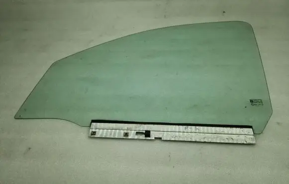 Opel Combo C Front door window glass four-door 43R001142 DOT249AS2M235